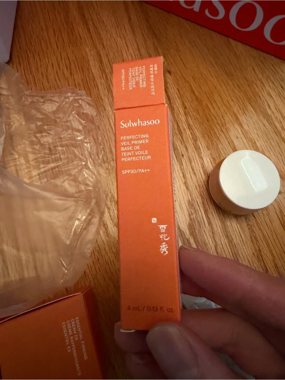 Sulwhasoo Women’s Skincare Serum & Face Oil Travel Set in Orange